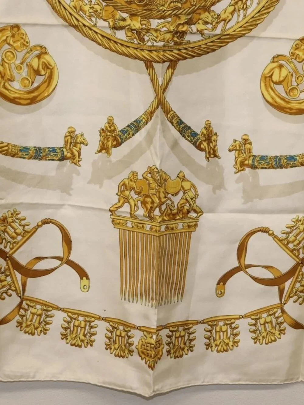 HERMES Carre 90 Scarf 